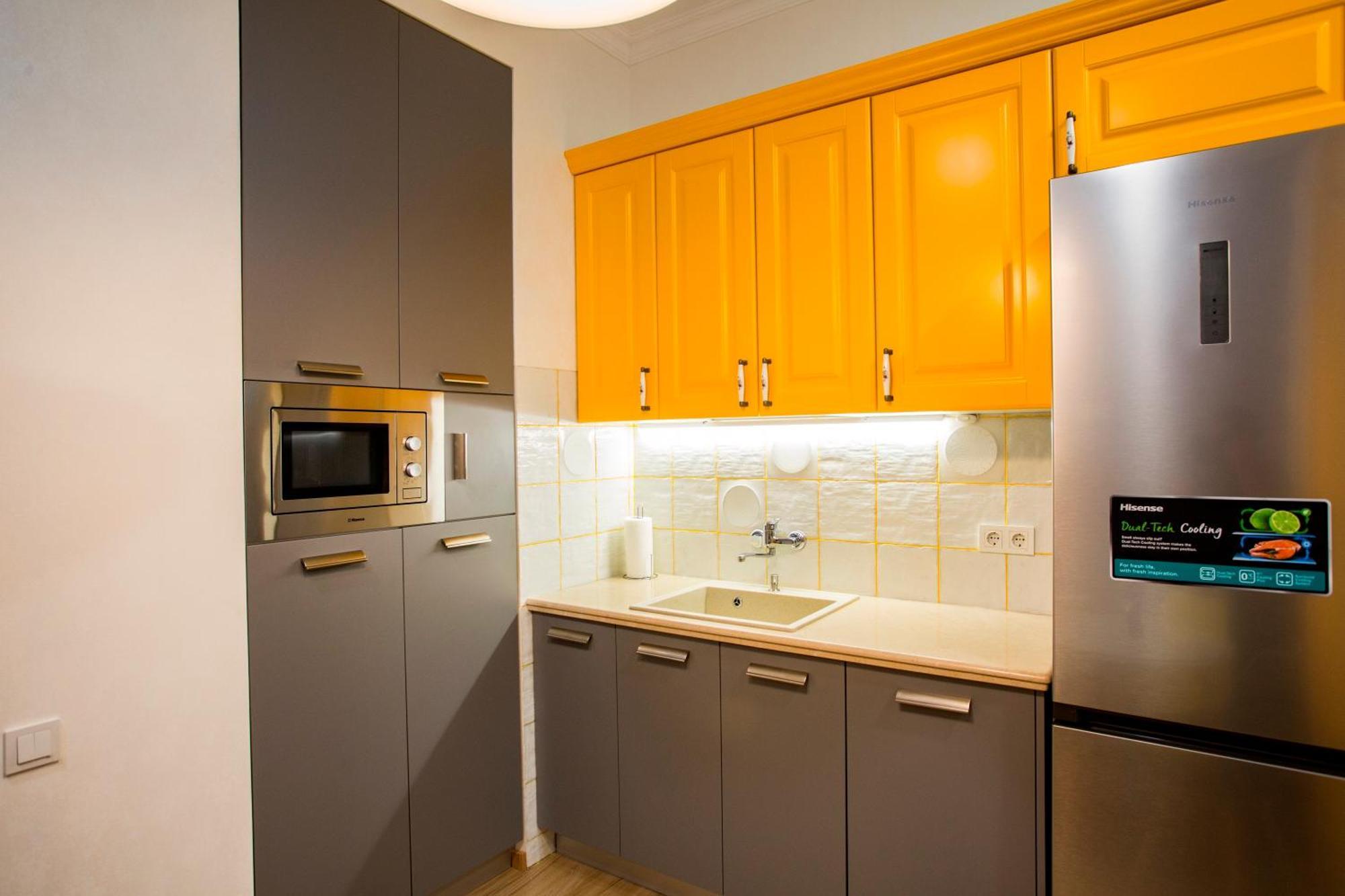 Yellow Apartment In Avlabari Tbilisi Exterior foto
