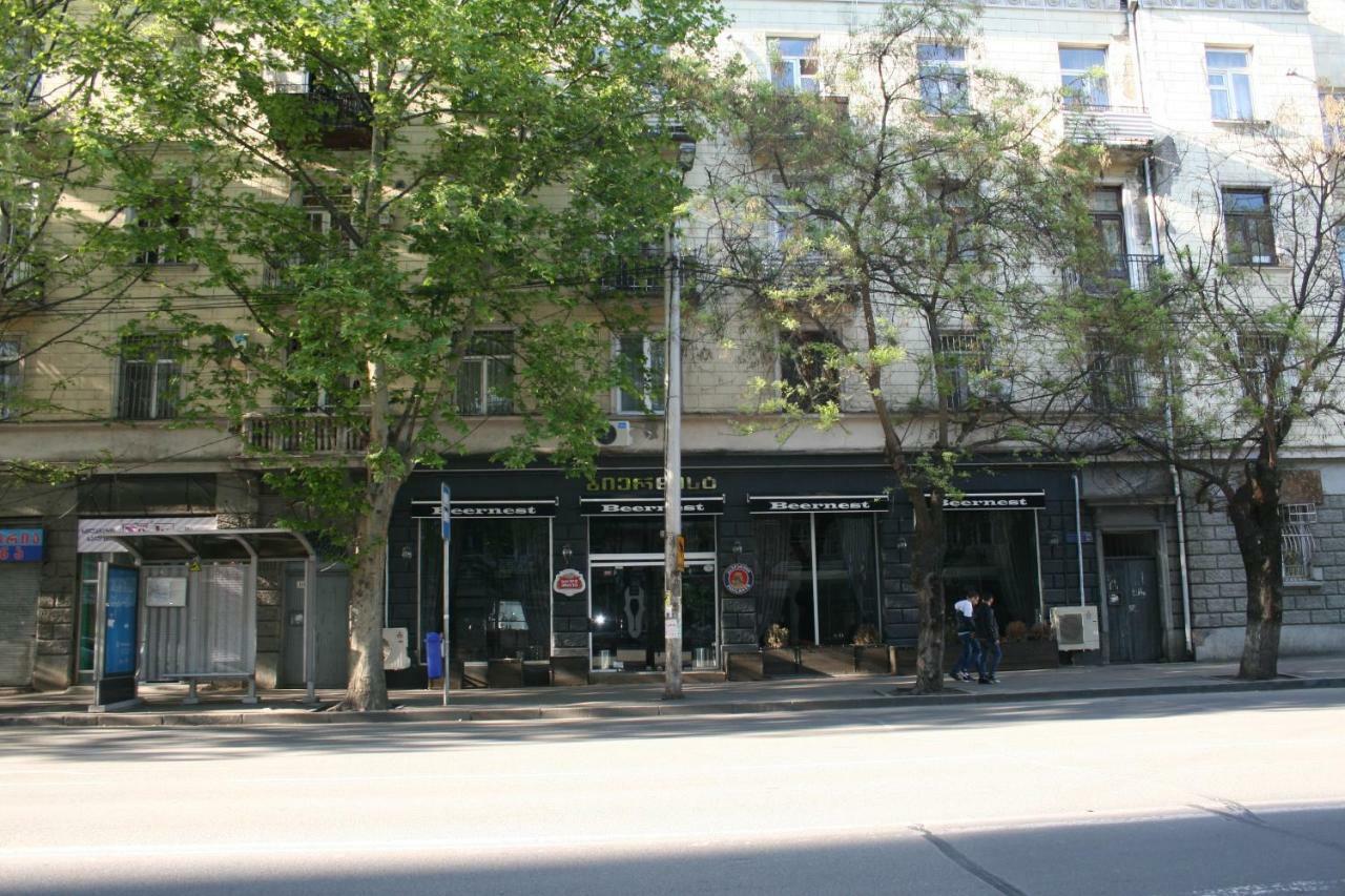 Yellow Apartment In Avlabari Tbilisi Exterior foto
